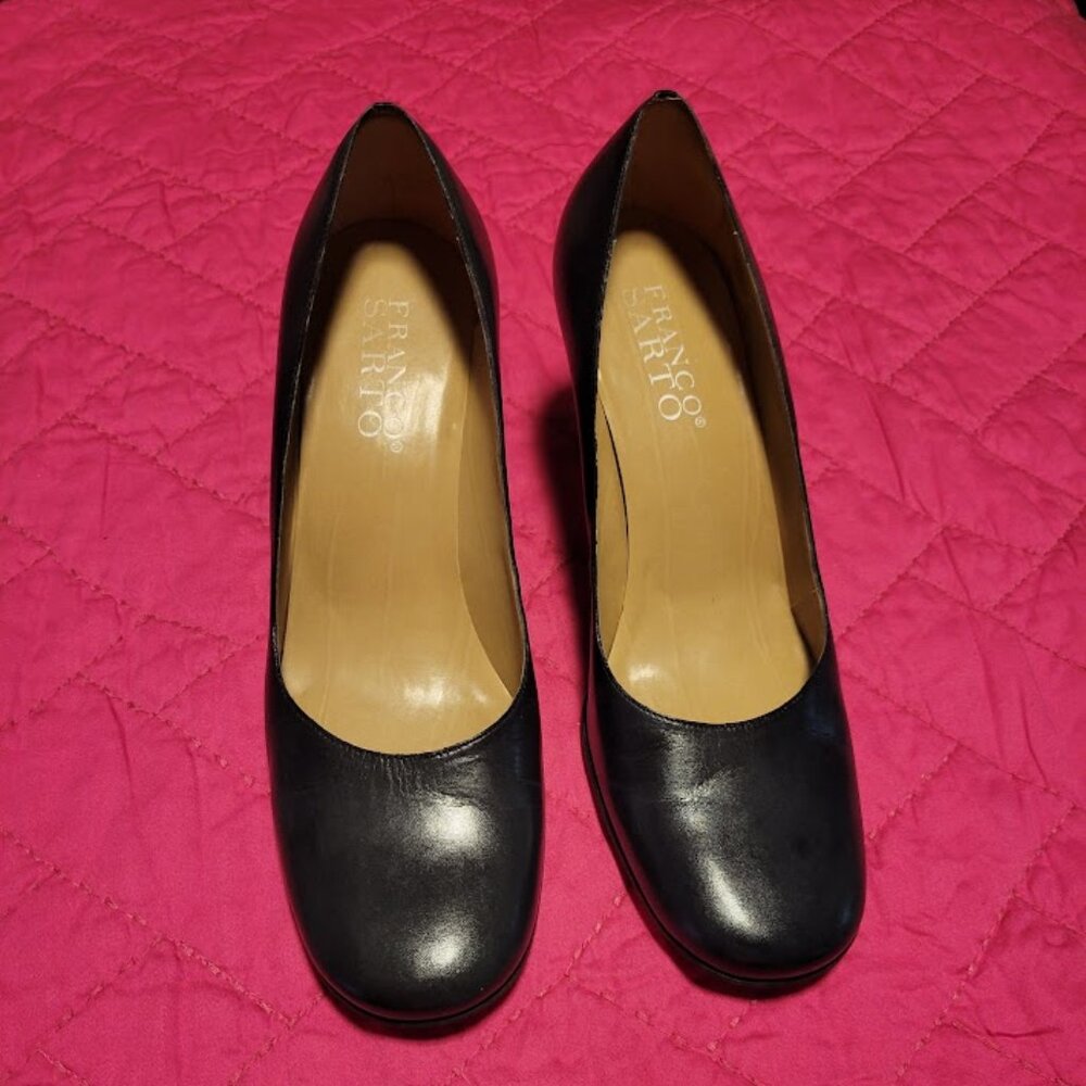 Franco Sarto Moola Navy Calf Leather Pumps – Size 10M
